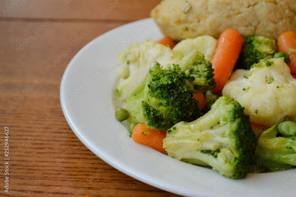 Healthy meal with broccoli, carrot and cauliflower Healthy meal with broccoli, carrot and cauliflower