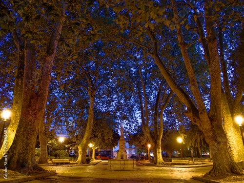 Fotografía nocturna en la plaza de Azcárraga.