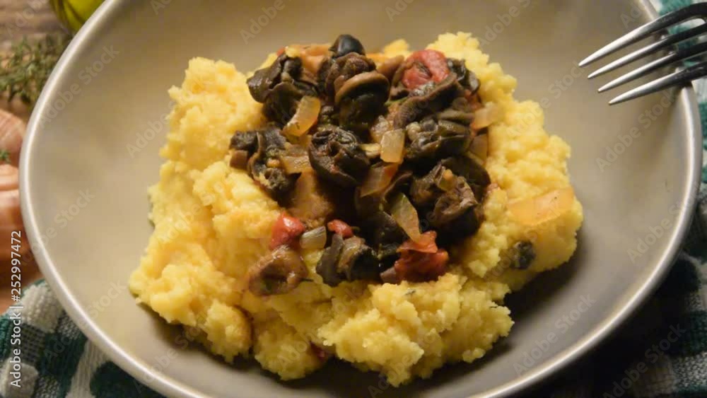 Polenta e chiocciole ft7109_0164 and snails und Schnecken Polenta e chiocciole ft7109_0164 and snails und Schnecken