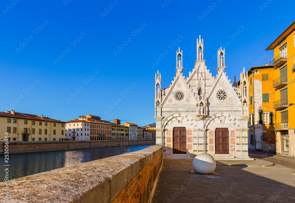Fototapeta premium Downtown in Pisa Italy