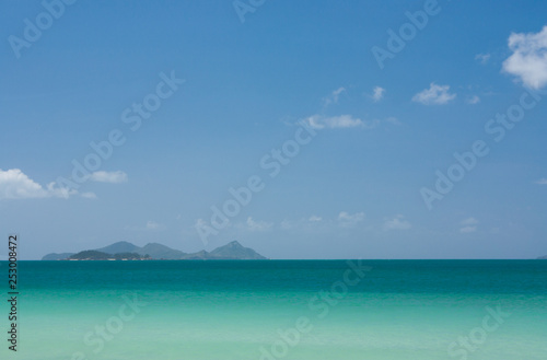 Beautiful sea and islands in the distance in the Whitsundays in Australia © Tomas