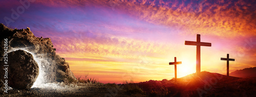 Obraz na plátně Resurrection - Tomb Empty With Crucifixion At Sunrise