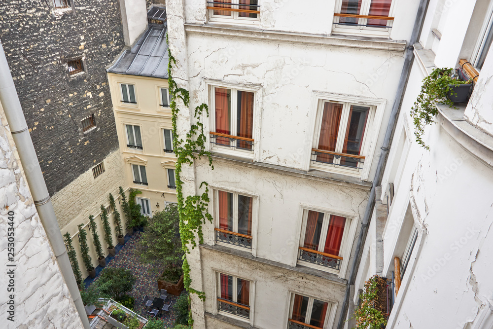 Patio interor en Paris, Francia Patio interor en Paris, Francia
