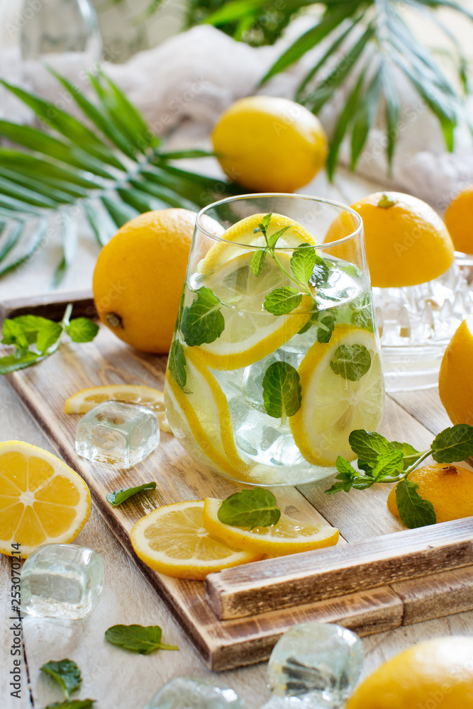 Fototapeta premium Homemade refreshing lemonade