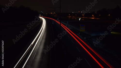 Autobahn bei Nacht