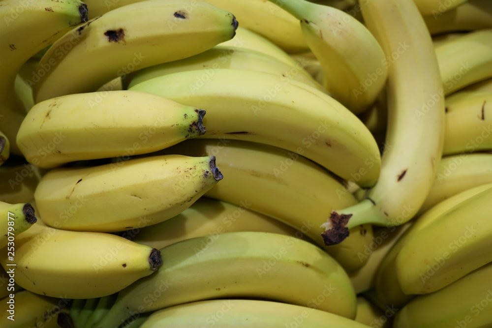 banannas close up