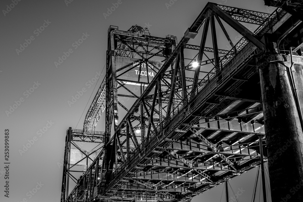 Bridge to Port Bridge to Port