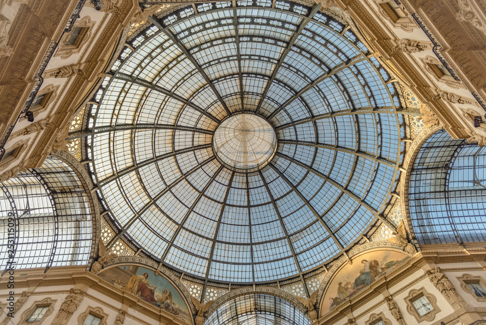  Dome of the Vittorio Emanuele gallery in Milan seen from inside