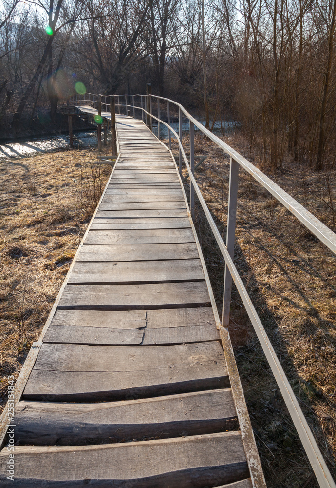 Obraz premium Wooden bridge