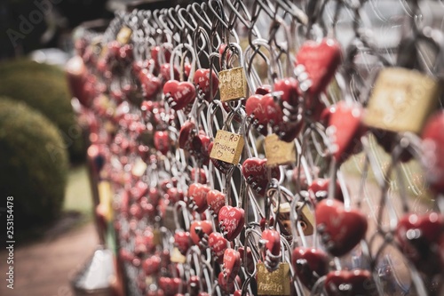 Wallpaper Mural love padlock Torontodigital.ca