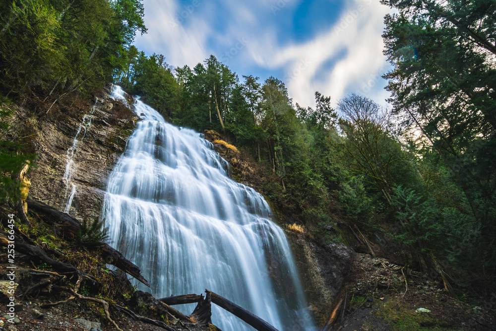 Fototapeta premium Bridal Falls