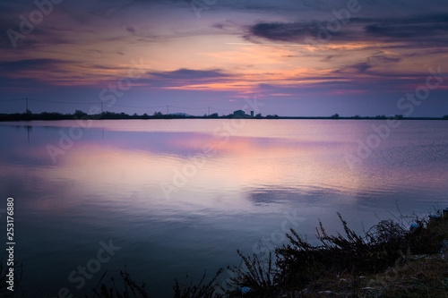 saline di comacchio al tramonto