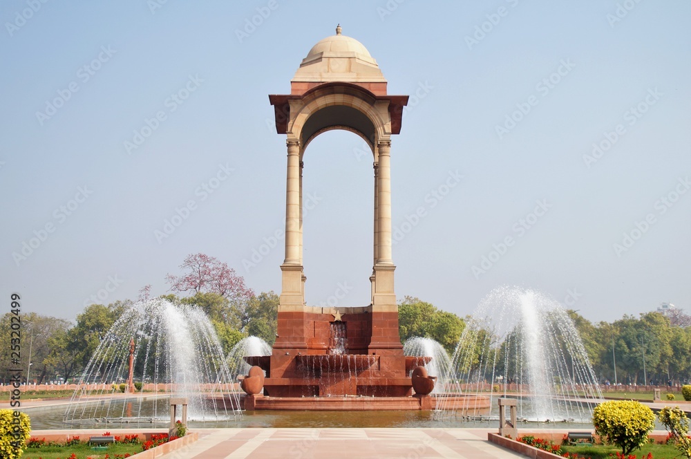 Fototapeta premium BEAUTY NEAR INDIA GATE