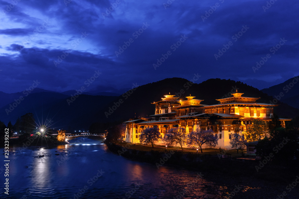 The real beauty of Punakha Dzong gets highlighted at dusk when the sun sets below the horizon and blue skies create a magical backdrop