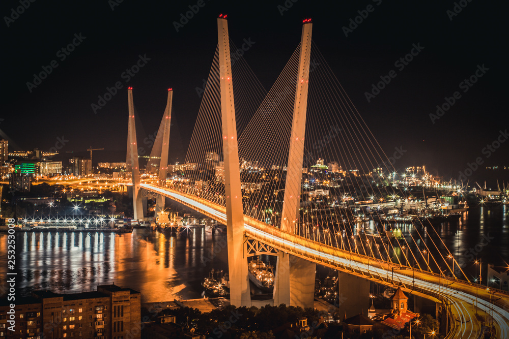 Obraz premium bridge at night