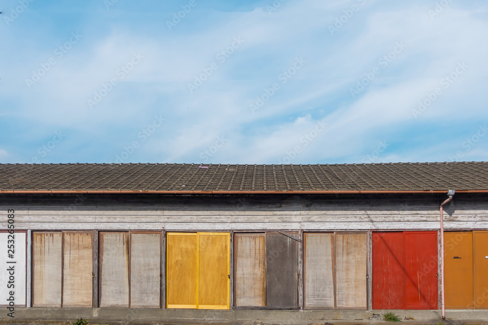 古い小屋の扉　Door of the old hut