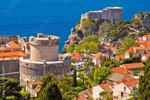 Fototapeta Naklejka Na Ścianę i Meble -  Dubrovnik walls and Minceta tower view