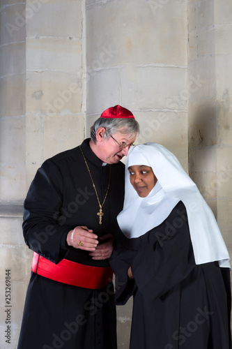 Photographie Cardinal and nun