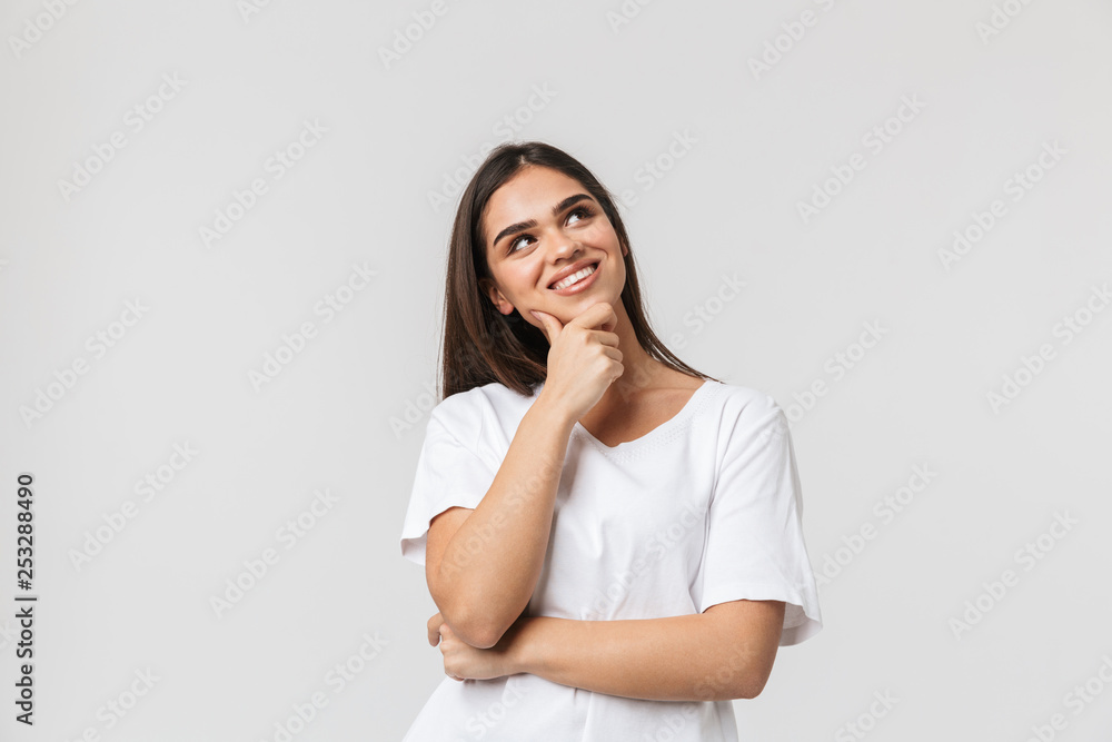 Portrait of a lovely young woman casualy dressed