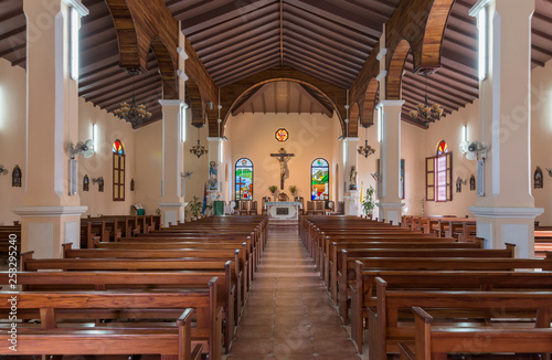 Kuba, Baracoa; Die Kirche " Catedral Nuestra Senora de la Asuncion ". Hier befindet sich das Kreuz " Cruz de la Parra ".