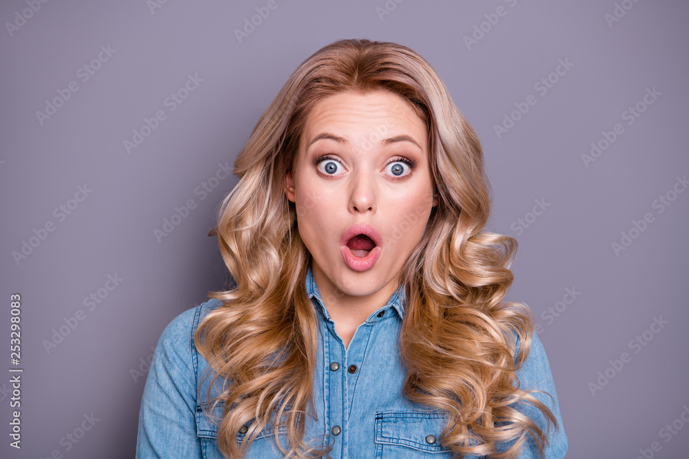 Close up photo amazing beautiful she her lady look big full fear eyes open mouth oh no expression despair displeased wearing casual jeans denim shirt clothes outfit isolated grey background