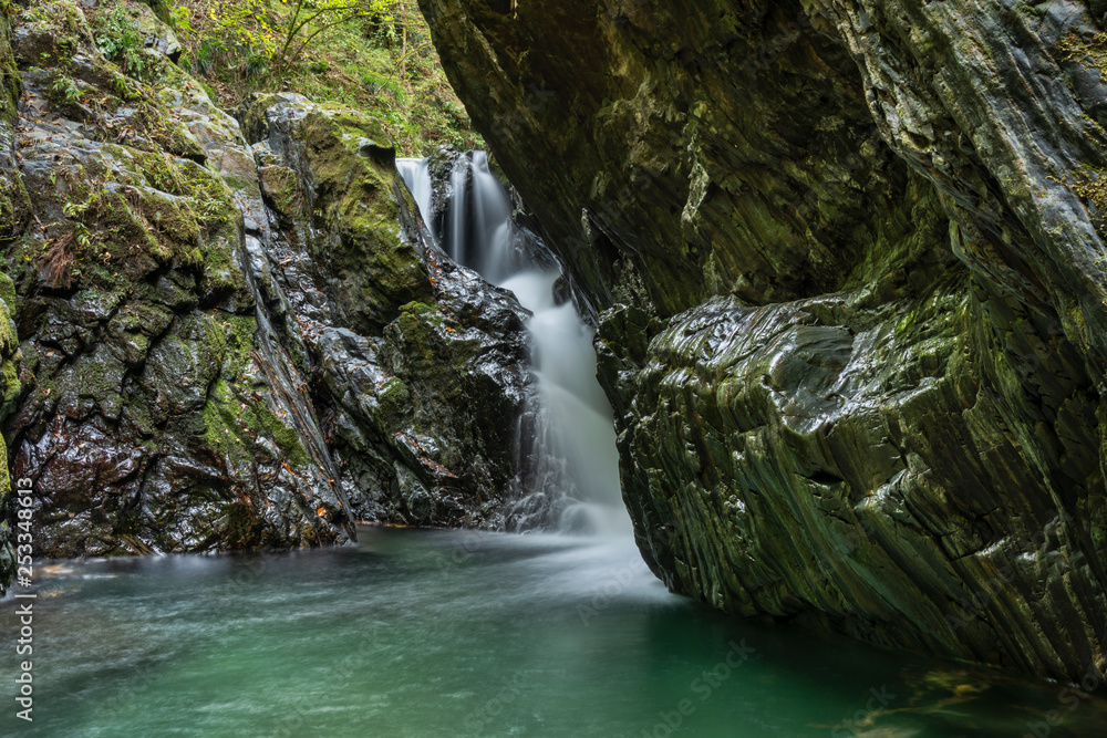 Obraz premium 檜原村 くらかけの滝