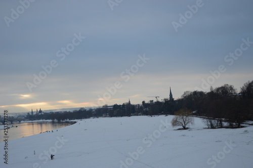 NA  SZLAKU SAKSONSKIM - DREZNO- PANORAMY