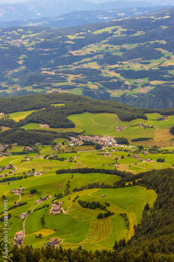 Alpe di Siusi, Seiser Alm with Sassolungo Langkofel Dolomite view of Kastelruth castelrotto Alpe di Siusi, Seiser Alm with Sassolungo Langkofel Dolomite view of Kastelruth castelrotto