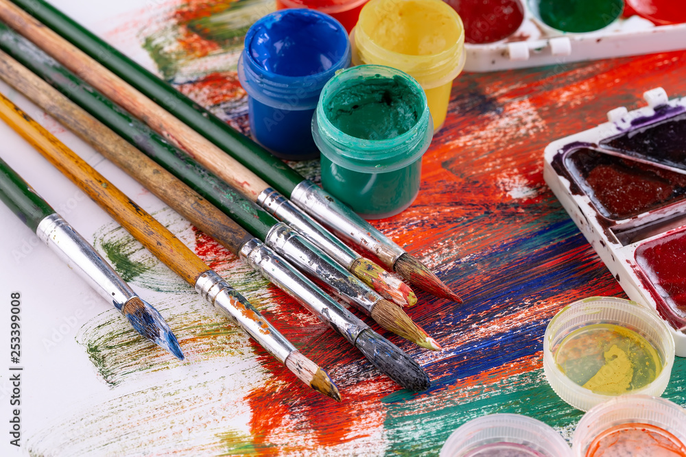 Fototapeta premium Paint brushes and paints for drawing.