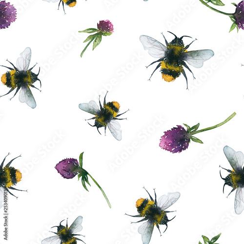 Seamless watercolor pattern with flying bumblebees and clover flowers on a white background. Drawing of a bumblebee and pink clover flowers on a white background. © Anastasiia