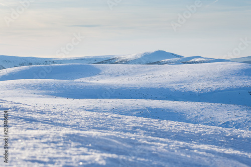 Titel: View from the highest mountain of the Krkonose (Czech Republic) in winter © Alexander Erdbeer