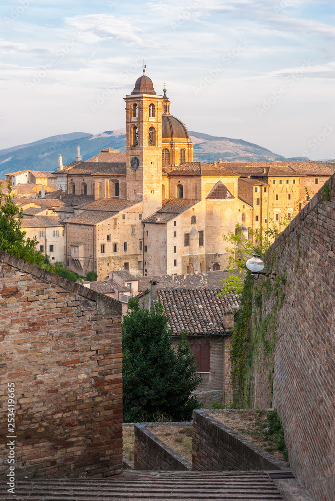Narrow alley in the city center of Urbino