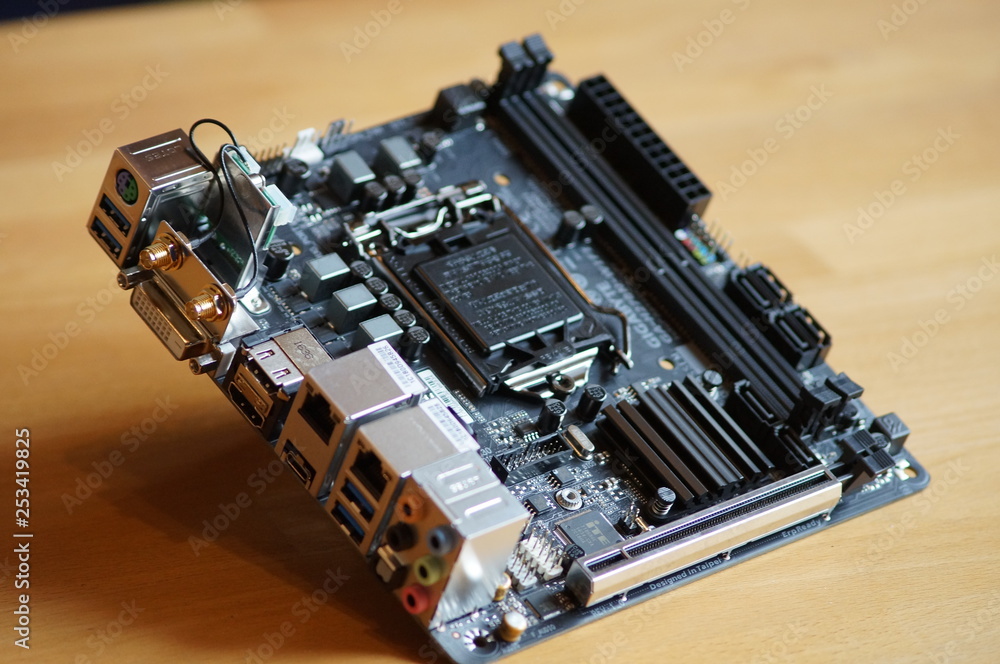 Mini-ITX Mainboard mit WLAN