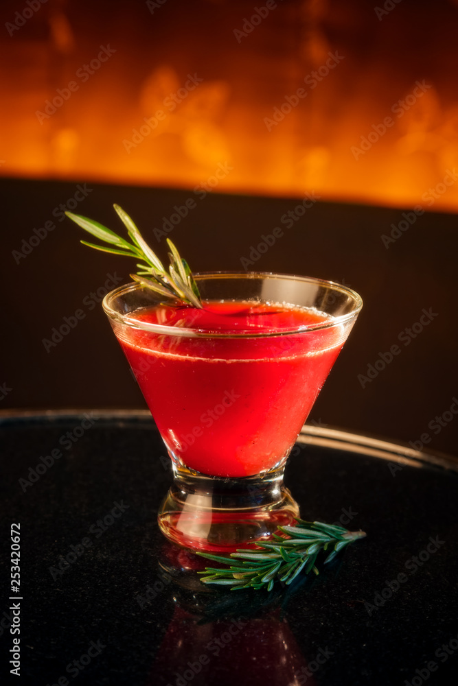 Fototapeta premium Beetini cocktail drink