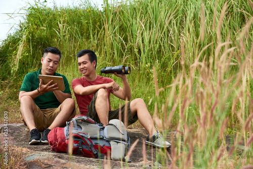 Birthdwatching ornithologists