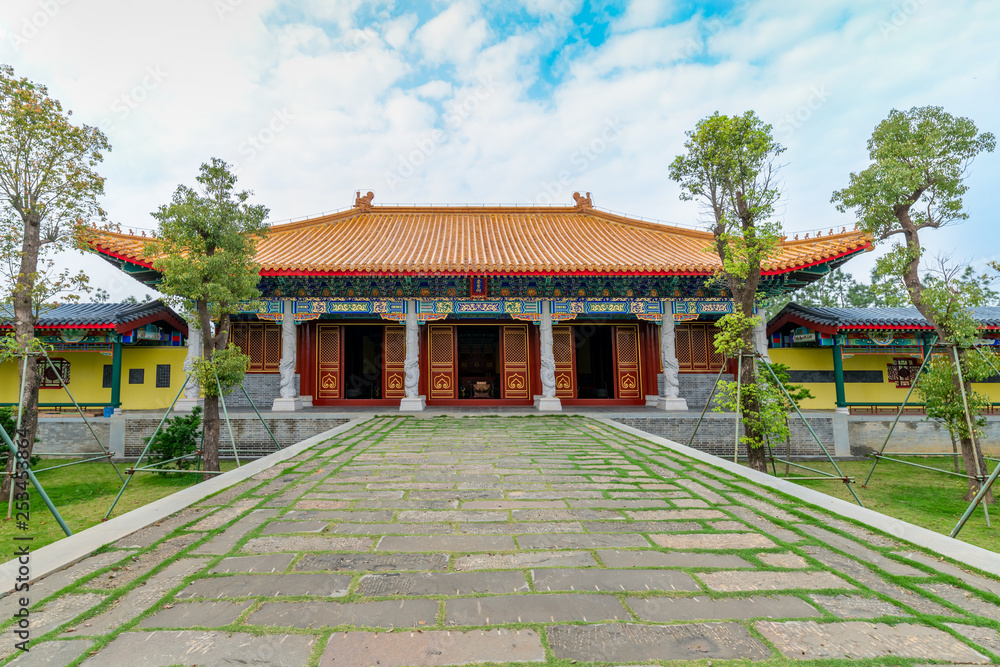 Chung Shrine of Confucius Cultural City, Suixi County, Guangdong Province Chung Shrine of Confucius Cultural City, Suixi County, Guangdong Province