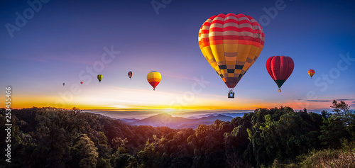 Stampa su tela Colorful hot air balloons flying over mountain at Dot Inthanon in Chiang Mai, Th