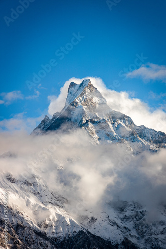 Mardi Himal trek in winters with Muchapuchare and Annapurna range of himalayan peaks © Nitish