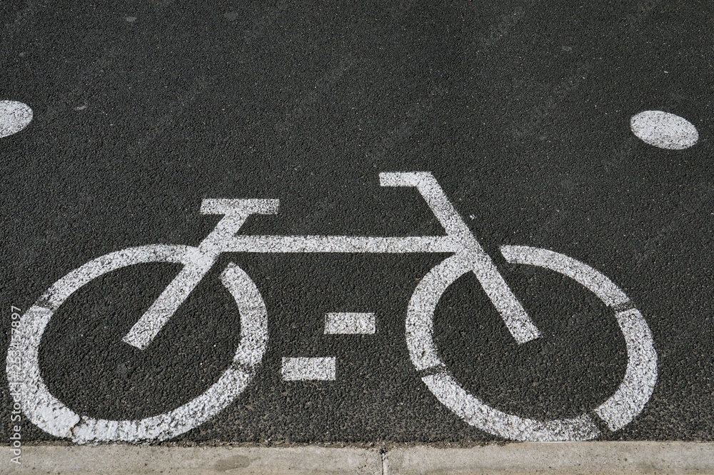 symbol indicating the cycle path symbol indicating the cycle path