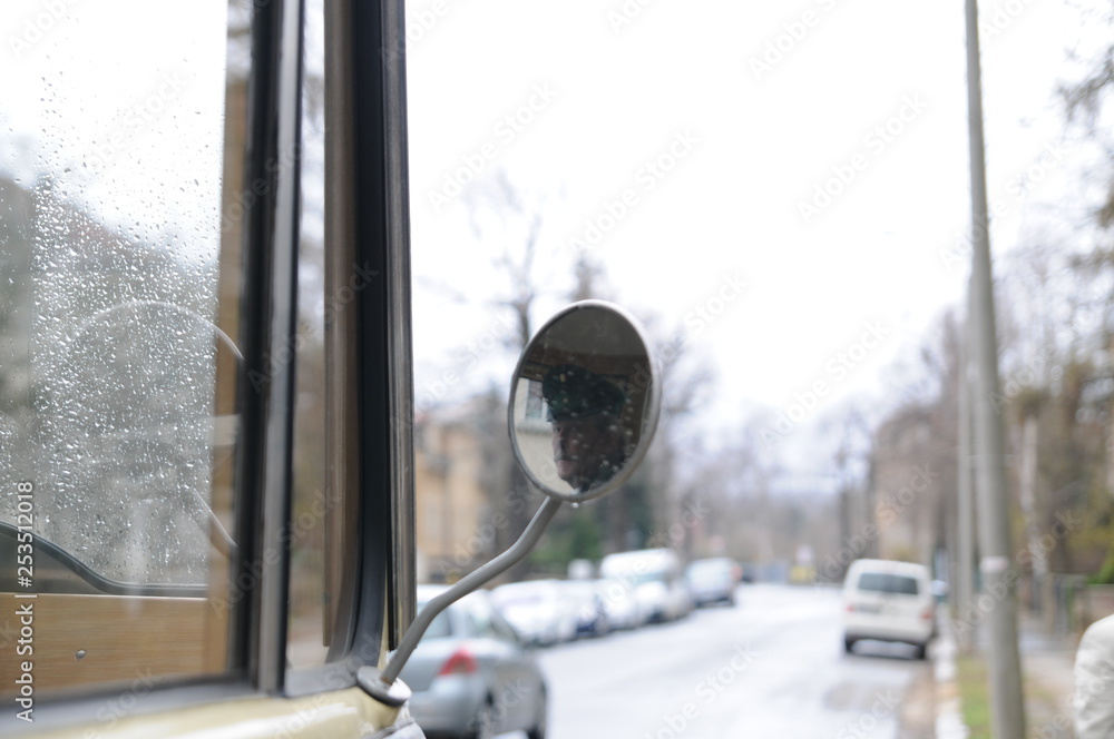 oldtimer Bus historisch alt antik LKW spiegel chrom Stock Photo | Adobe  Stock