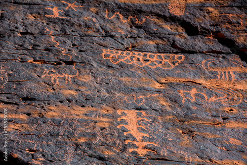 Petroglyphen im Valley of Fire State Park in Nevada, USA