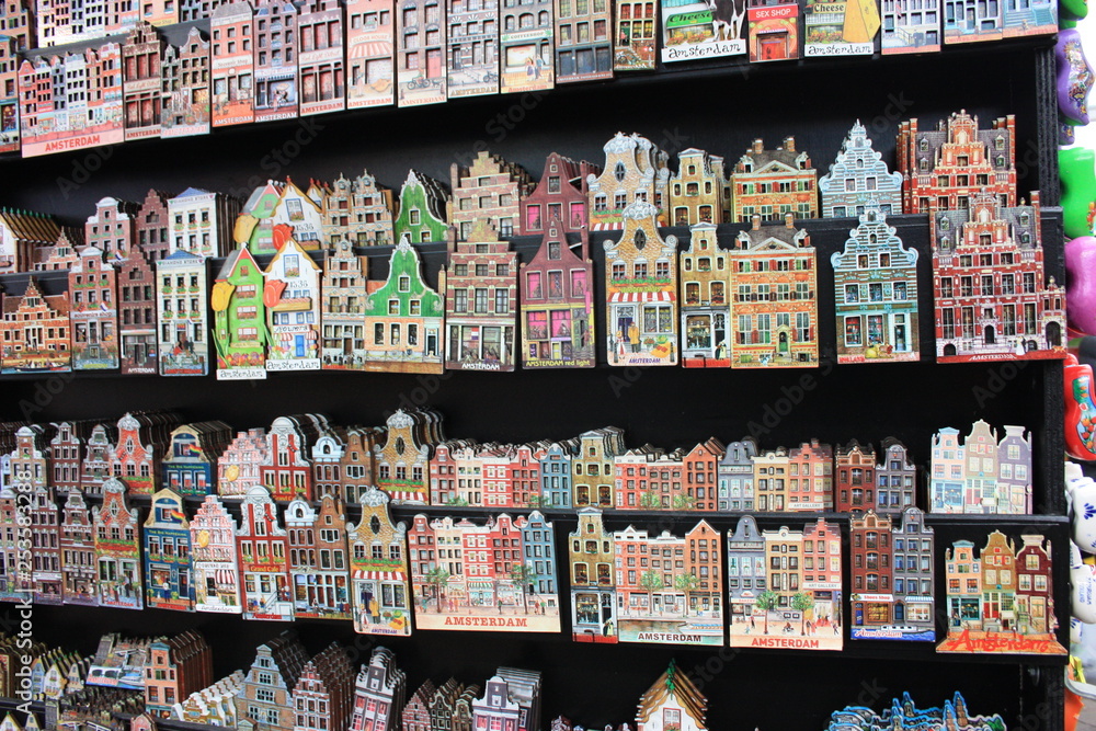 souvenir magnets of the historic Amsterdam houses
