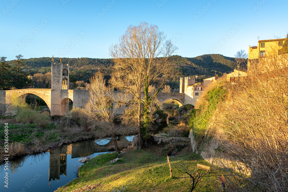Fototapeta premium Besalu Early Morning View