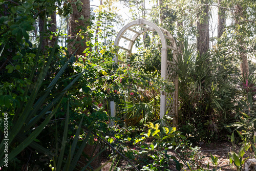 Arch abandoned at park