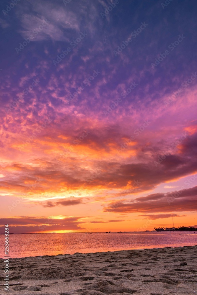 Gorgeous Sunset from Ala Moana Beach in Honolulu, Oahu, Hawaii Gorgeous Sunset from Ala Moana Beach in Honolulu, Oahu, Hawaii