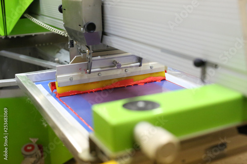 automatic screen printer