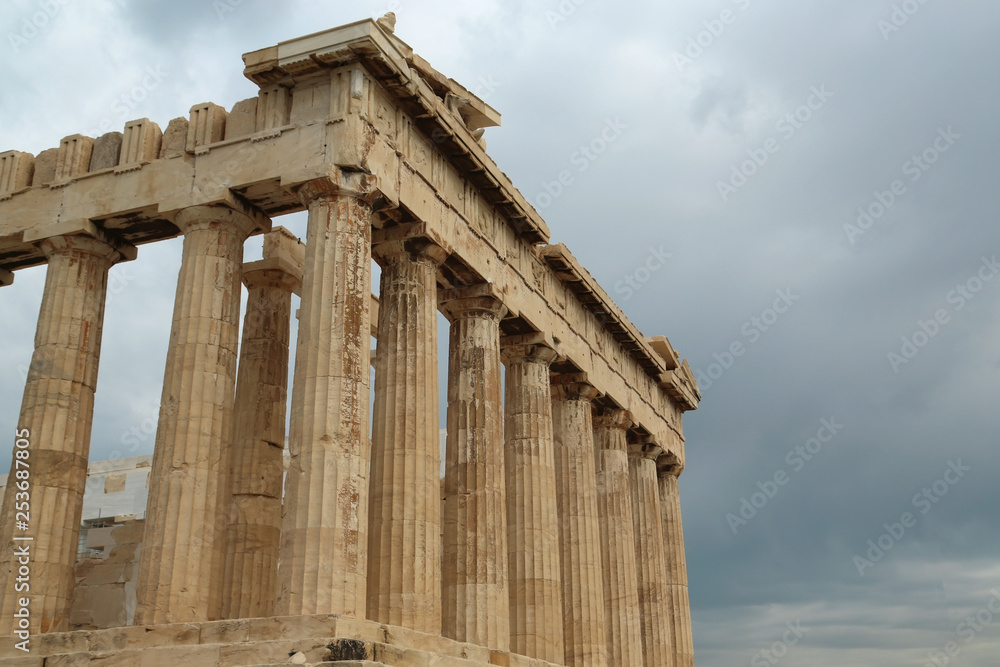Obraz premium Parthenon - antique temple in Athenian Acropolis in Greece