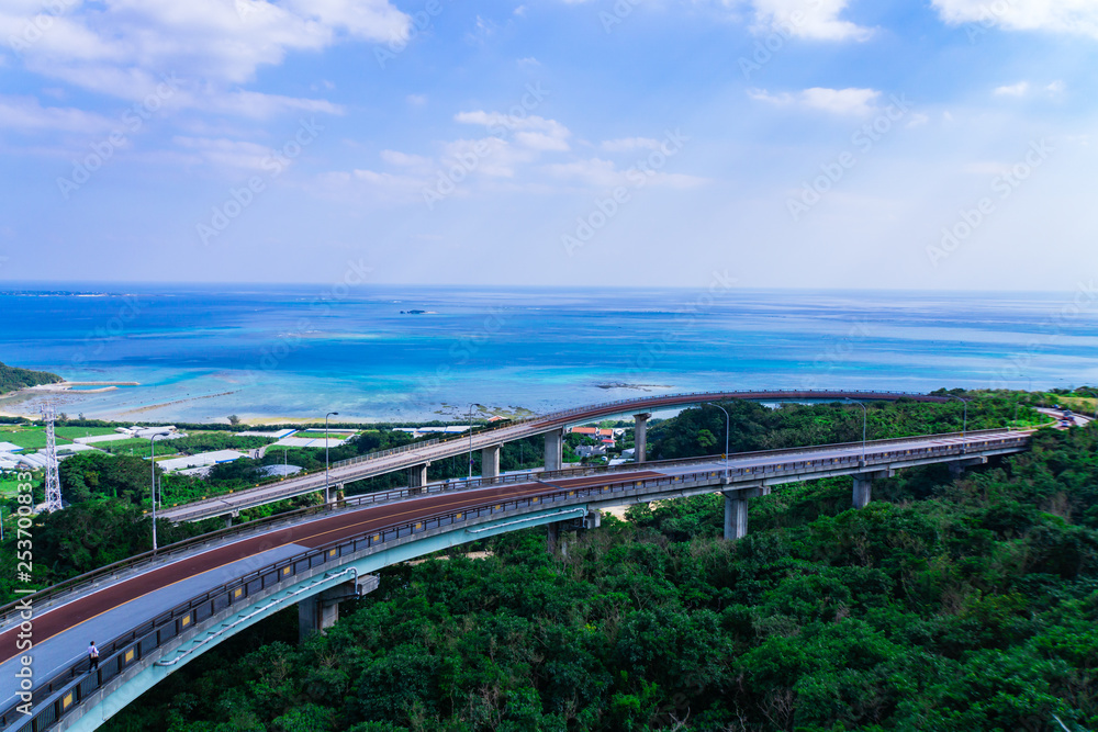 沖縄　ニライカナイ橋