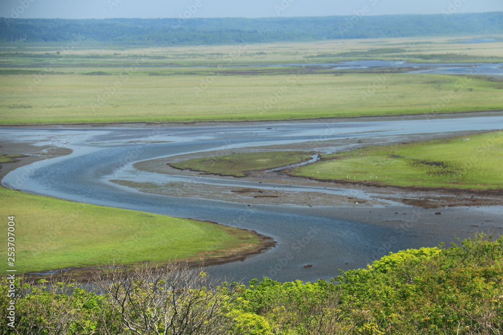  北海道 霧多布湿原　琵琶瀬川の風景