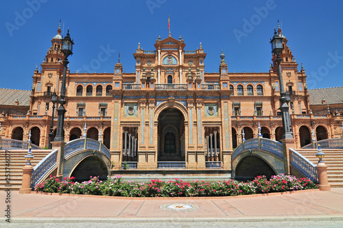 Plaza de Espana (Place d' Espagne), built between 1914 and 1928 by the architect Anibal Gonzalez, Sevilla, Andalucia, Spain. photo